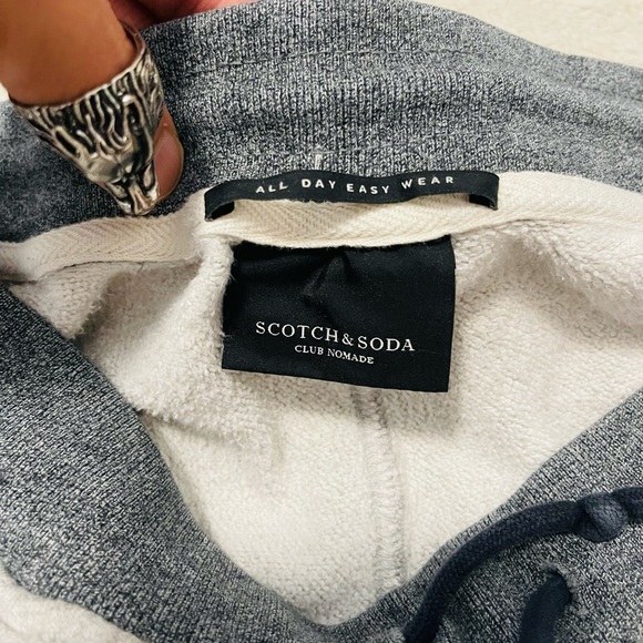 EUC Men’s Small Scotch & Soda Drawstring Joggers With Rear Zipper Pocket In Grey - Picture 3 of 10